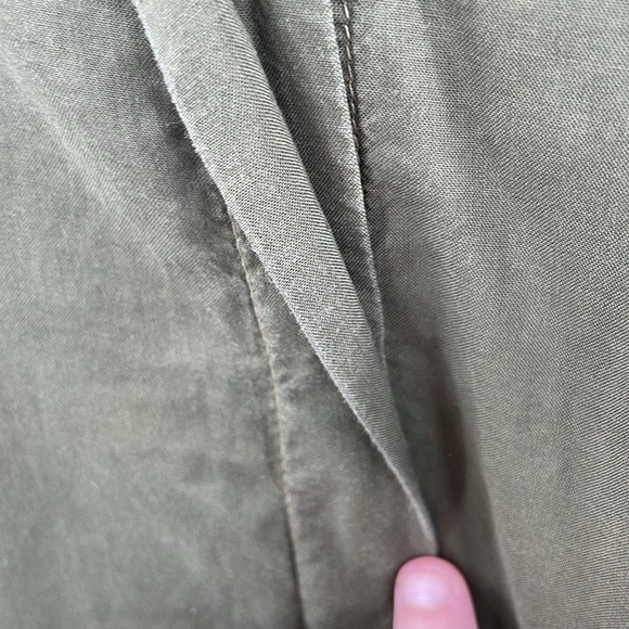 Super Lightweight Olive Green Zara Basic XS 100% Lyocell Soft - Picture 4 of 11
